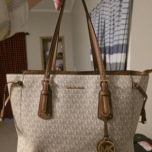 Michael Kors Tote